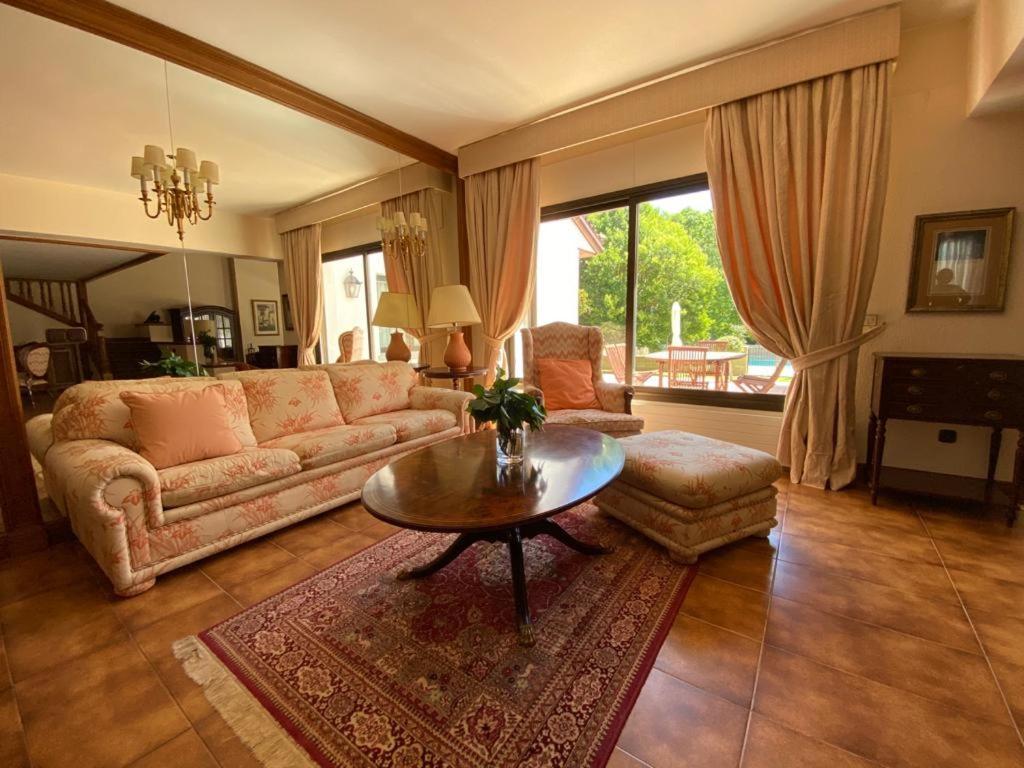Villa Blanca Con Piscina A 15 Minutos De Toledo - Aloha Toledo *