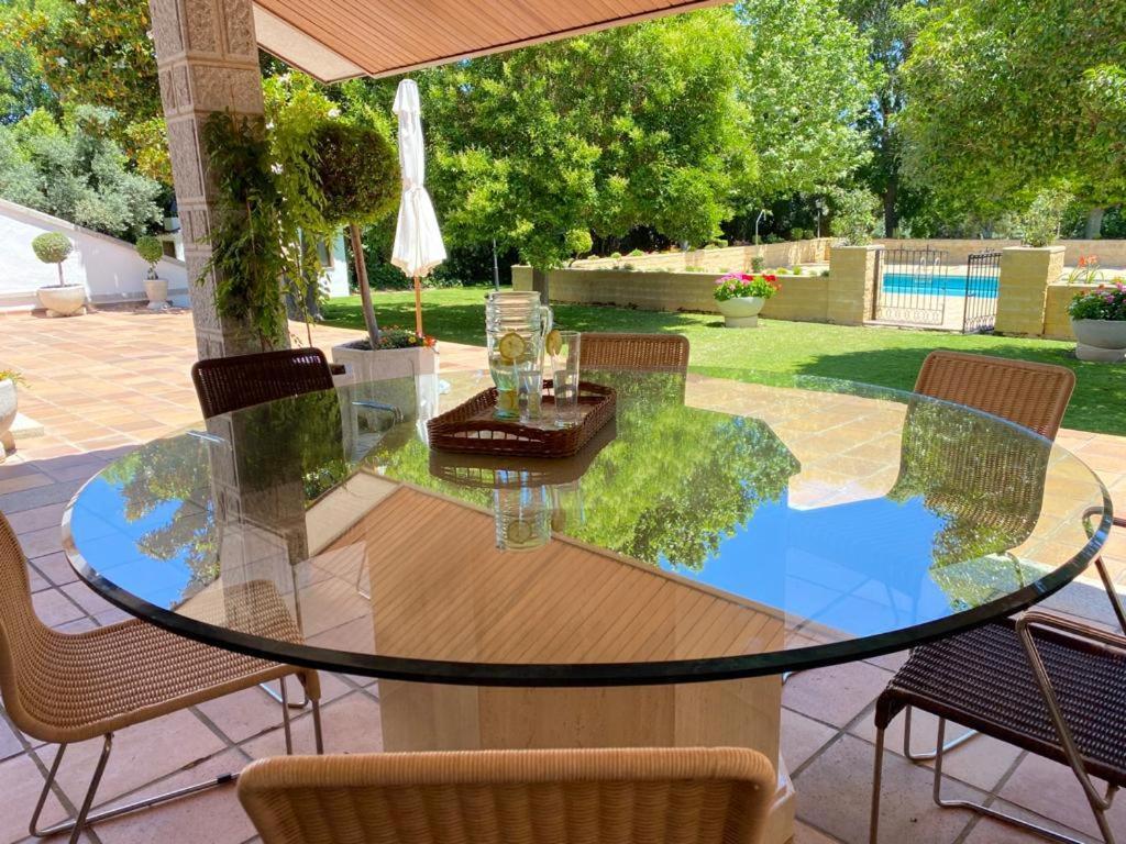 Blanca Con Piscina A 15 Minutos De Toledo - Aloha Toledo Villa